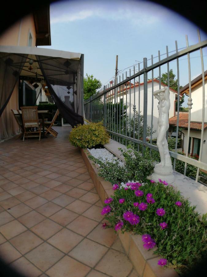 Hotel Garda House Sandra Exteriér fotografie
